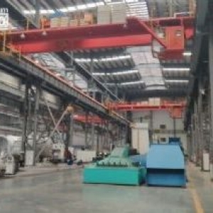 临港新片区3万平方层高21米50−100吨行车厂