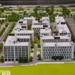 业主独栋4、6、8、9千平，层均1千7米高。研发组装智能生产