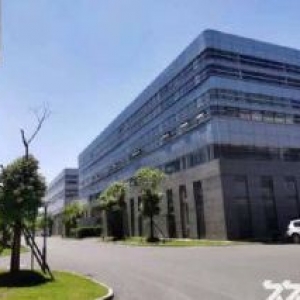 泗泾泗砖南路旁花园式厂房仓库出租，1000平方起租，适合高端