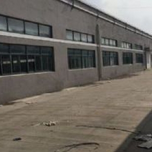 佘山工业区泗陈公路旁10000平方全单层厂房仓库出租，面积大