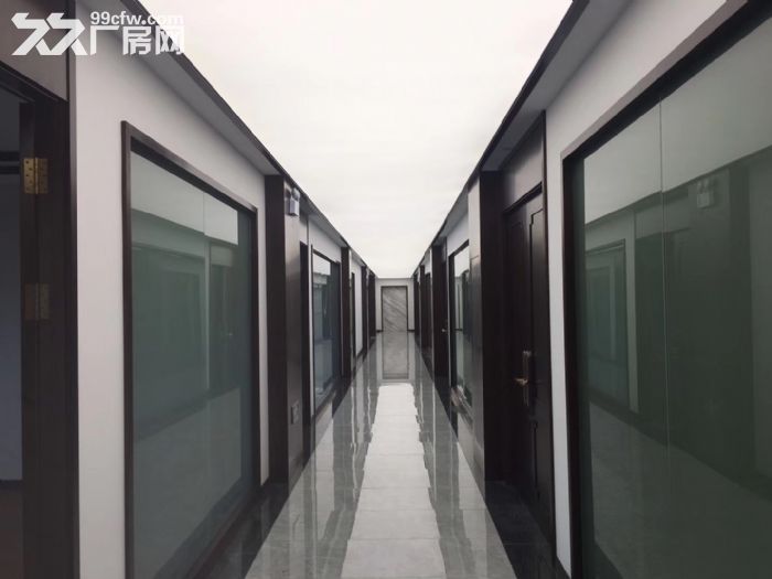 松江新城近万达全新园区精装修车间130，150，180平米出租