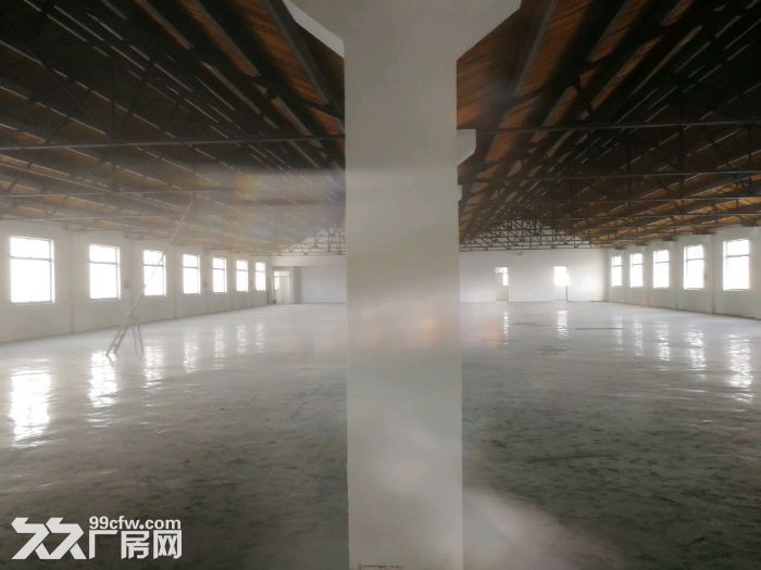 临南芦公路和永春中路，s2沪芦高速1公里，交通便利