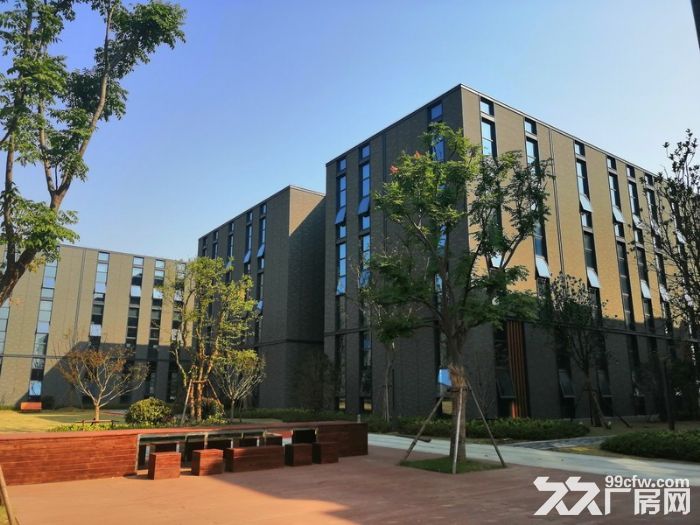 园区推荐：上海及周边地区独栋分层厂房出售 面积500−5000平，独栋，可分层出