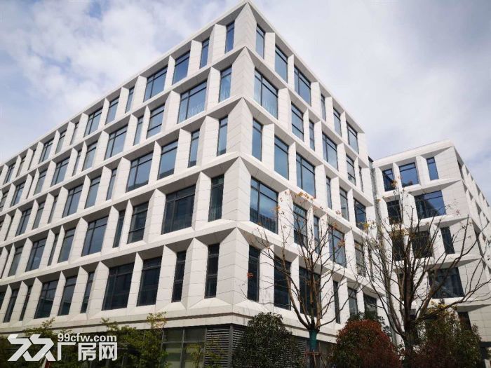 浦东孵化平台 精装生物园区实验室面积105平起 环评注册报证